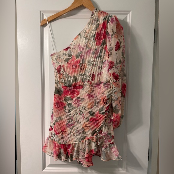 Express Floral One Shoulder Wrap Front
Ruffle Romper - Picture 4 of 4